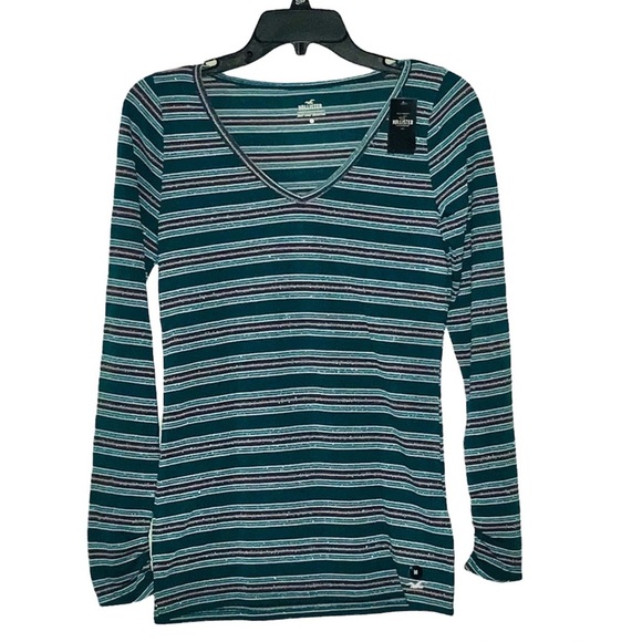 Hollister Must Have Collection Green Striped Holiday V-Neck T-Shirt - Picture 1 of 4